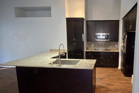 Casa en venta en Orlando, Florida, 4 dormitorios, 166.11 m2 № 2202128 - foto 5