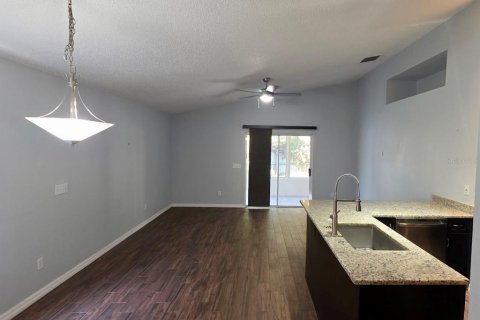 Casa en venta en Orlando, Florida, 4 dormitorios, 166.11 m2 № 2202128 - foto 6