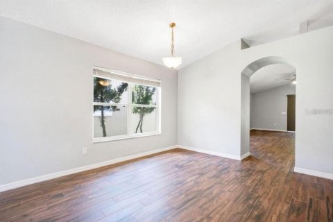 Casa en venta en Orlando, Florida, 4 dormitorios, 166.11 m2 № 2202128 - foto 4