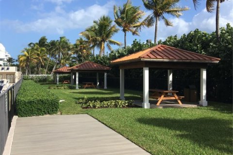 Condominio en alquiler en Miami Beach, Florida, 2 dormitorios, 121.24 m2 № 2152949 - foto 16