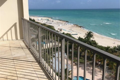 Condominio en alquiler en Miami Beach, Florida, 2 dormitorios, 121.24 m2 № 2152949 - foto 3
