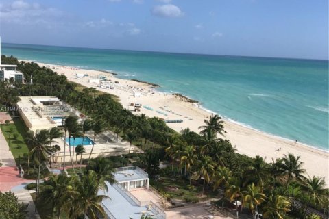 Condominio en alquiler en Miami Beach, Florida, 2 dormitorios, 121.24 m2 № 2152949 - foto 2