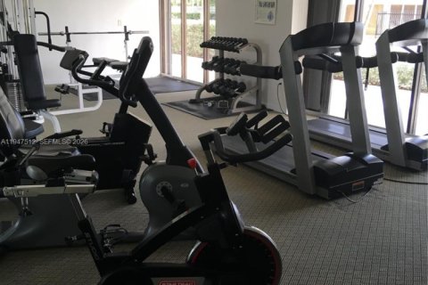 Condominio en alquiler en Miami Beach, Florida, 2 dormitorios, 121.24 m2 № 2152949 - foto 14
