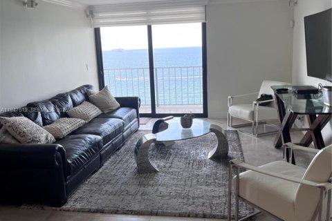 Condominio en alquiler en Miami Beach, Florida, 2 dormitorios, 121.24 m2 № 2152949 - foto 7
