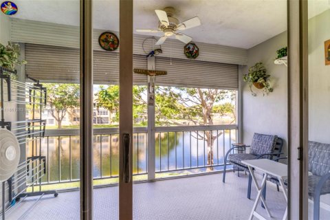 Condominio en venta en Tamarac, Florida, 2 dormitorios, 99.41 m2 № 1889435 - foto 18