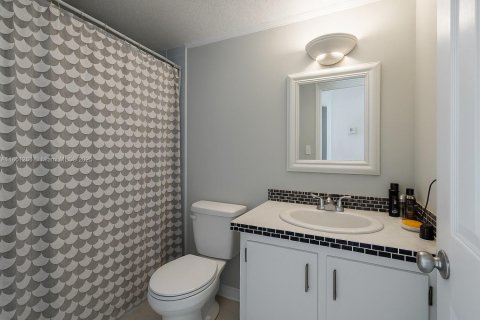 Condominio en venta en Tamarac, Florida, 2 dormitorios, 99.41 m2 № 1889435 - foto 11