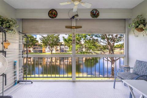 Condominio en venta en Tamarac, Florida, 2 dormitorios, 99.41 m2 № 1889435 - foto 19