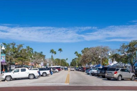 Condo in Gulfport, Florida, 2 bedrooms № 2202593 - photo 29