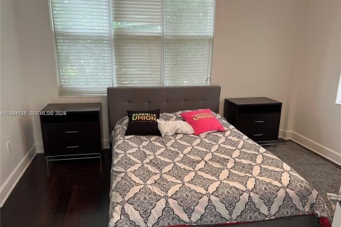 Apartamento en alquiler en Miami Beach, Florida, 2 dormitorios, 78.04 m2 № 2026123 - foto 4