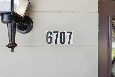 Купить виллу или дом в Брейдентон, Флорида 7 комнат, 129.13м2, № 1795271 - фото 8