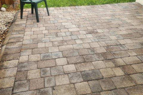 Снять в аренду виллу или дом в Майами, Флорида 2 спальни, 111.48м2, № 1883806 - фото 13