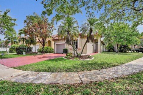 House in Pembroke Pines, Florida 3 bedrooms, 137.77 sq.m. № 2059216 - photo 29