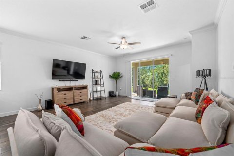 House in Land O' Lakes, Florida 2 bedrooms, 163.6 sq.m. № 2310942 - photo 10