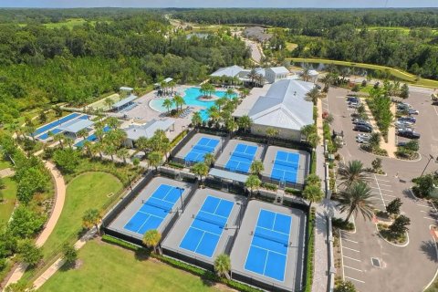 House in Land O' Lakes, Florida 2 bedrooms, 163.6 sq.m. № 2310942 - photo 26
