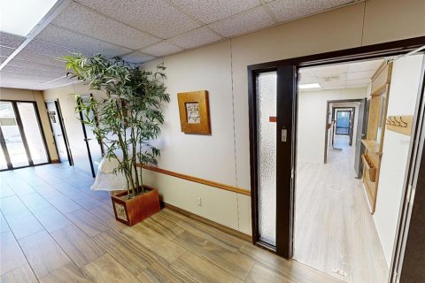 Immobilier commercial à louer à Gainesville, Floride: 95.32 m2 № 1108262 - photo 5