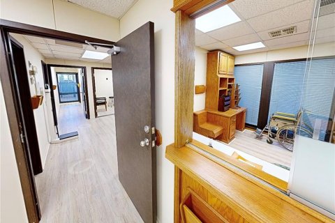 Immobilier commercial à louer à Gainesville, Floride: 95.32 m2 № 1108262 - photo 8