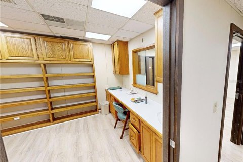 Immobilier commercial à louer à Gainesville, Floride: 95.32 m2 № 1108262 - photo 9