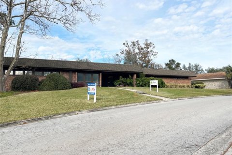 Immobilier commercial à louer à Gainesville, Floride: 95.32 m2 № 1108262 - photo 1