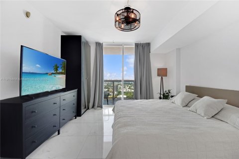 Купить кондоминиум в Майами, Флорида 1 спальня, 76.37м2, № 1970767 - фото 12