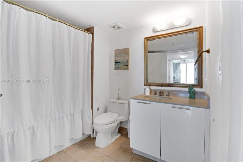 Купить кондоминиум в Майами, Флорида 1 спальня, 76.37м2, № 1970767 - фото 18