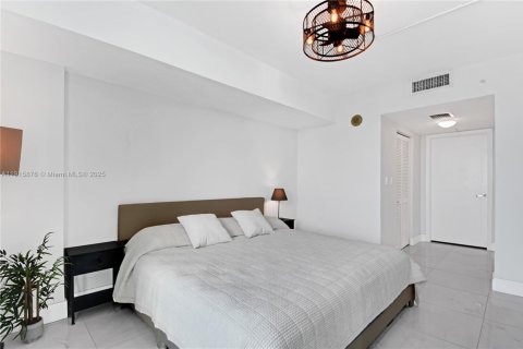 Купить кондоминиум в Майами, Флорида 1 спальня, 76.37м2, № 1970767 - фото 13