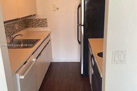 Condo in North Miami, Florida, 1 bedroom  № 1701543 - photo 8