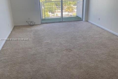 Condo in North Miami, Florida, 1 bedroom  № 1701543 - photo 11