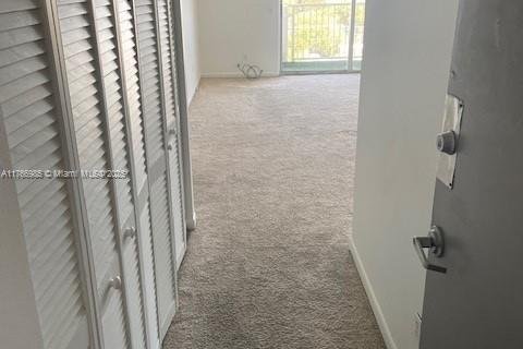 Condo in North Miami, Florida, 1 bedroom  № 1701543 - photo 7