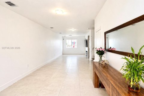 Touwnhouse à vendre à Doral, Floride: 3 chambres, 168.71 m2 № 2090670 - photo 6