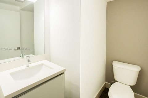 Touwnhouse à vendre à Doral, Floride: 3 chambres, 168.71 m2 № 2090670 - photo 9