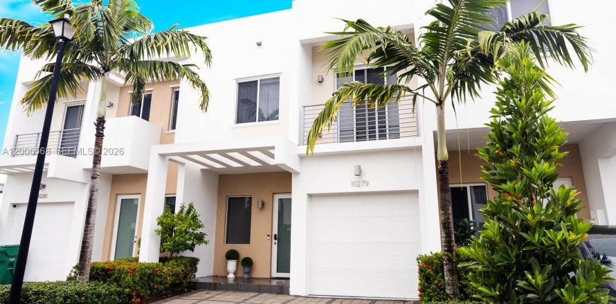 Touwnhouse à Doral, Floride 3 chambres, 168.71 m2 № 2090670