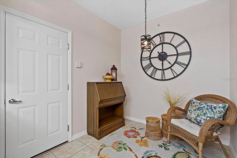 Condo in Bradenton, Florida, 2 bedrooms  № 1919798 - photo 17