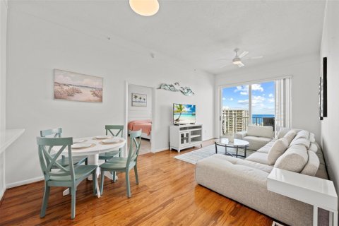 Condo in Fort Lauderdale, Florida, 2 bedrooms  № 2081892 - photo 10
