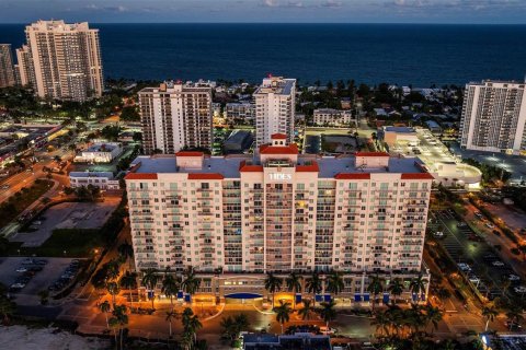 Condo in Fort Lauderdale, Florida, 2 bedrooms  № 2081892 - photo 3