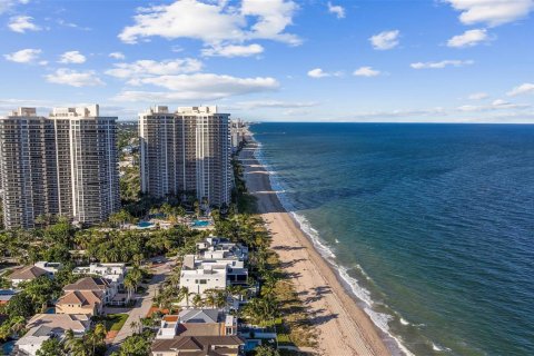 Condo in Fort Lauderdale, Florida, 2 bedrooms  № 2081892 - photo 2