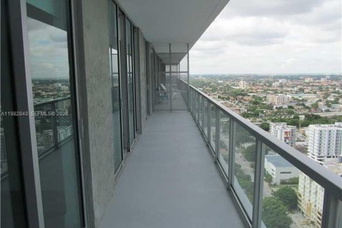 Купить кондоминиум в Майами, Флорида 2 спальни, 102.75м2, № 2049973 - фото 11