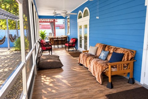 Casa en venta en Tampa, Florida, 3 dormitorios, 170.29 m2 № 2383847 - foto 3