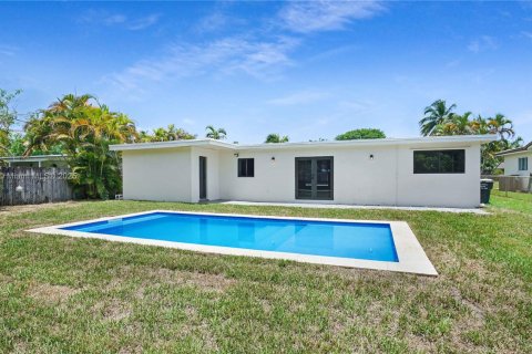 House in Hollywood, Florida 4 bedrooms № 1788418 - photo 25