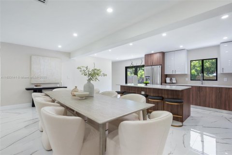 House in Hollywood, Florida 4 bedrooms № 1788418 - photo 10