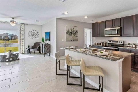 Villa ou maison à louer à Land O' Lakes, Floride: 5 chambres, 227.89 m2 № 2431837 - photo 5