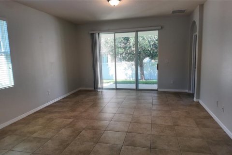 House in Wesley Chapel, Florida 3 bedrooms, 144.65 sq.m. № 2130762 - photo 9