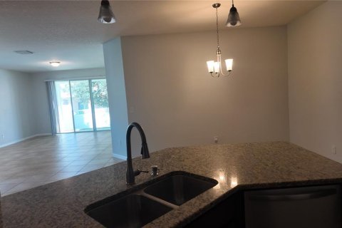 House in Wesley Chapel, Florida 3 bedrooms, 144.65 sq.m. № 2130762 - photo 7
