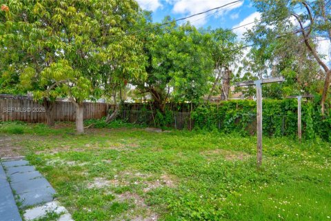 House in North Miami Beach, Florida 3 bedrooms, 100.06 sq.m. № 2243461 - photo 27