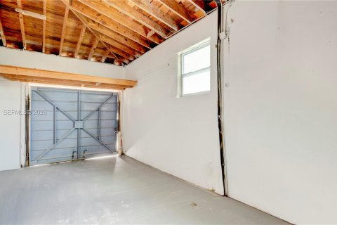 House in North Miami Beach, Florida 3 bedrooms, 100.06 sq.m. № 2243461 - photo 30