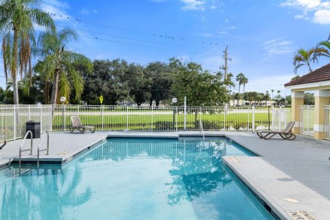 Купить кондоминиум в Санрайз, Флорида 2 спальни, 98.94м2, № 1968100 - фото 4