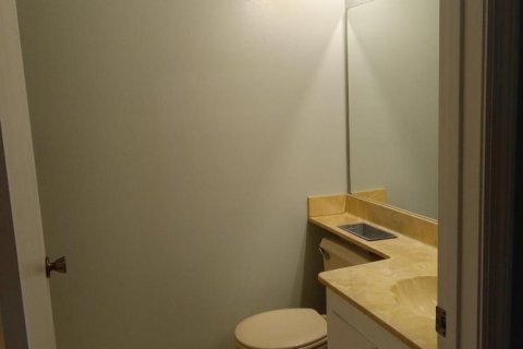 Купить кондоминиум в Лейк-Уорт, Флорида 5 комнат, 110.18м2, № 2082658 - фото 12