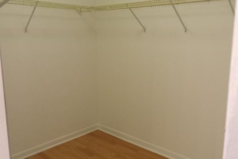 Купить кондоминиум в Лейк-Уорт, Флорида 5 комнат, 110.18м2, № 2082658 - фото 13