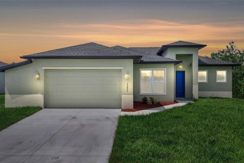 Villa ou maison à vendre à Port Charlotte, Floride: 3 chambres, 168.43 m2 № 1868895 - photo 1