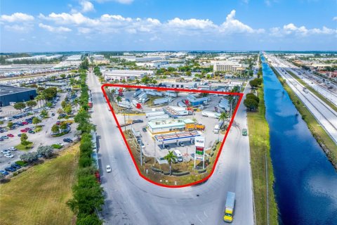Commercial property in Medley, Florida № 1868570 - photo 10