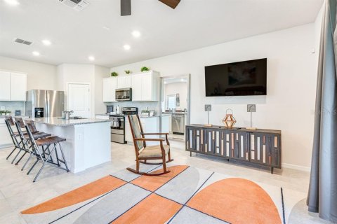 Townhouse in Wesley Chapel, Florida 3 bedrooms, 168.9 sq.m. № 2205373 - photo 7